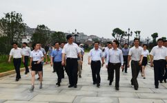 李炳军副省长视察三亿体育集团